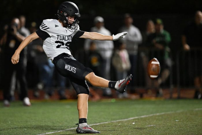 a West Linn Tualatin football Oregon October 5 2023 Leon Neuschwander 24